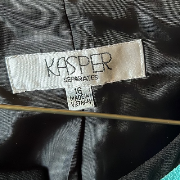 Jacket - Picture 4 of 5